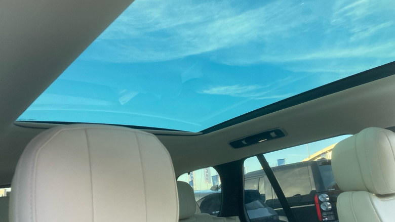 Land Rover Range Rover 3.0 D300 SE 4dr Auto Diesel Estate